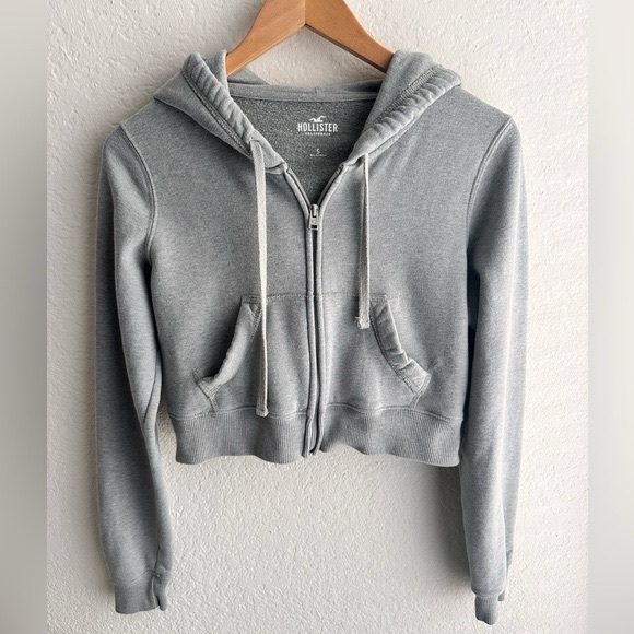 Hollister Cropped Micro Fleece Hoodie - Picture 3 of 12